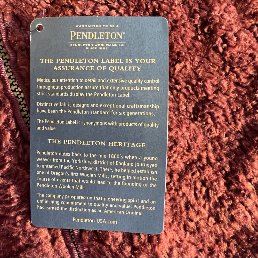 NWT PENDLETON ZIP UP RED FLEECE - Picture 4 of 5